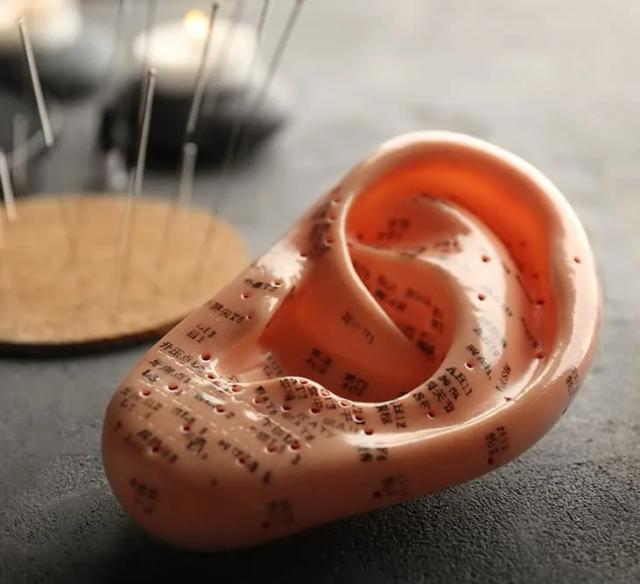 Auriculoterapia (con A.)